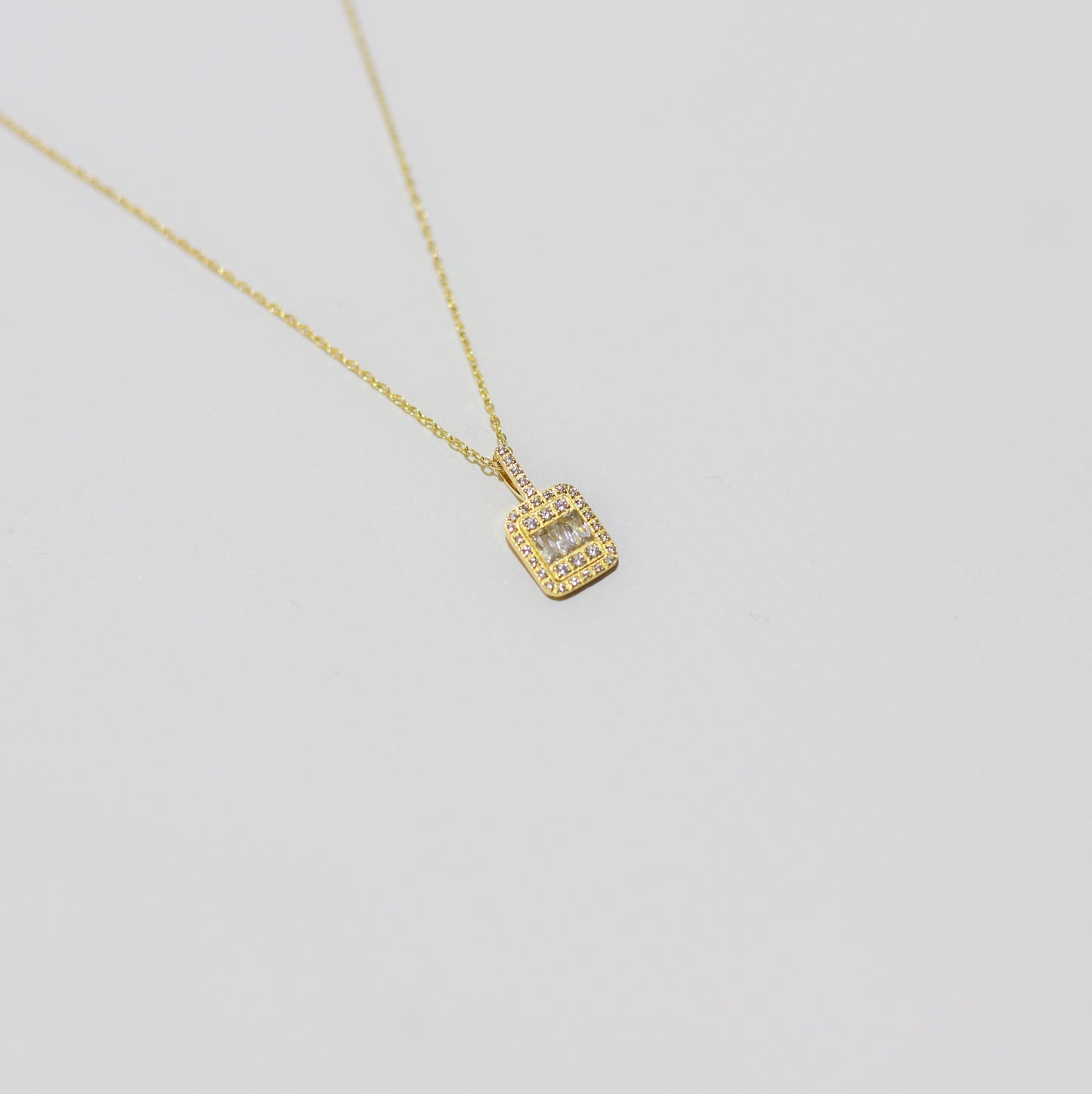 Collier Uno