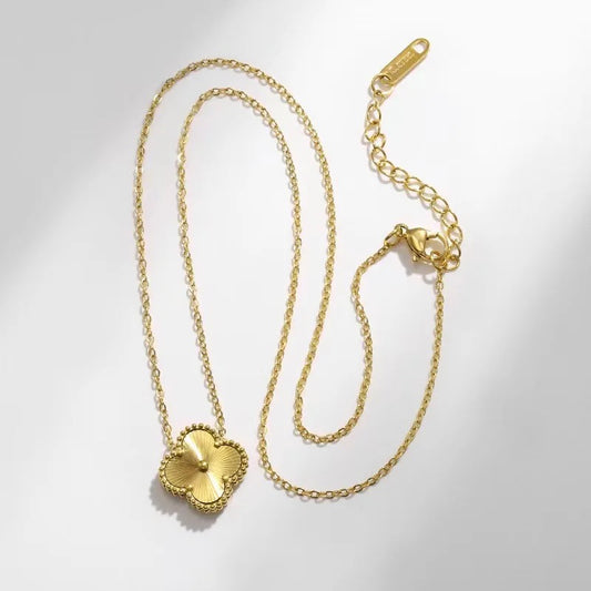 collier bella